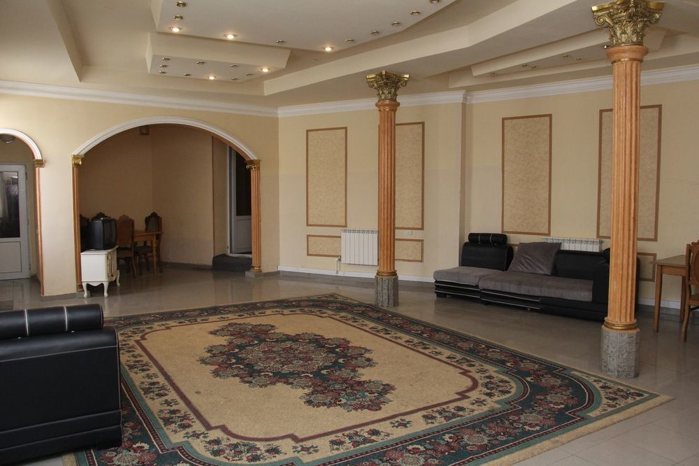 Aratta Hotel Argavand Exterior photo