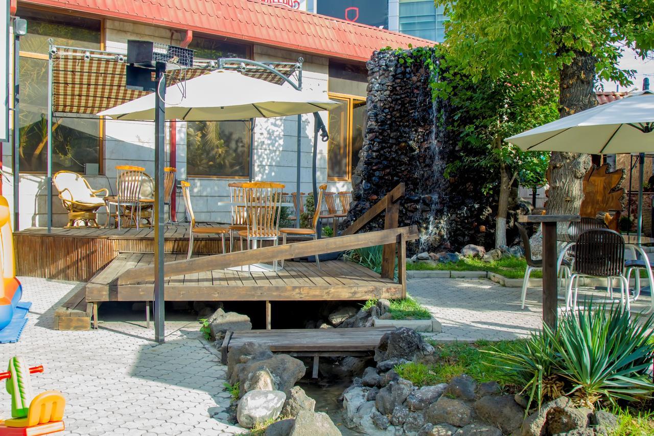 Aratta Hotel Argavand Exterior photo