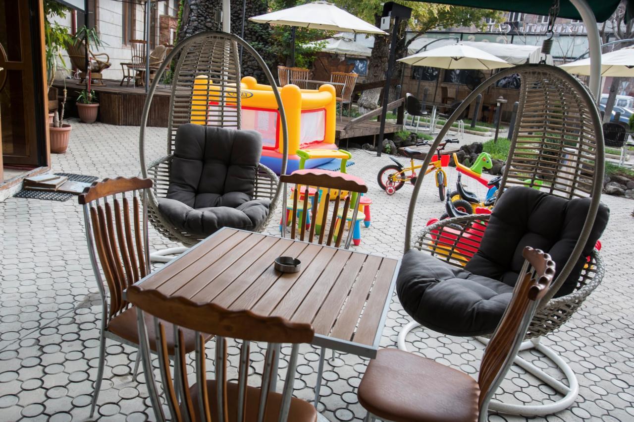 Aratta Hotel Argavand Exterior photo