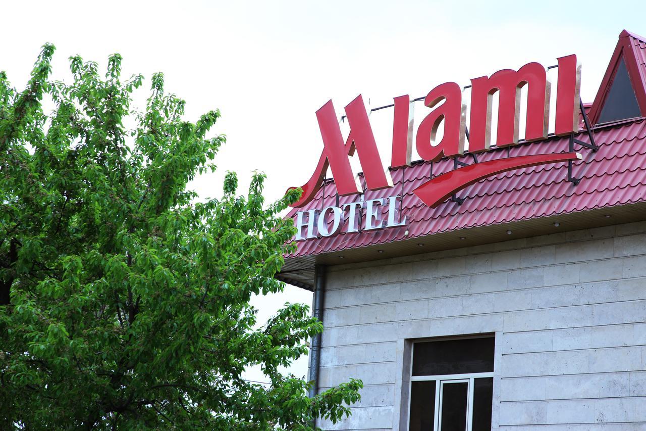 Aratta Hotel Argavand Exterior photo